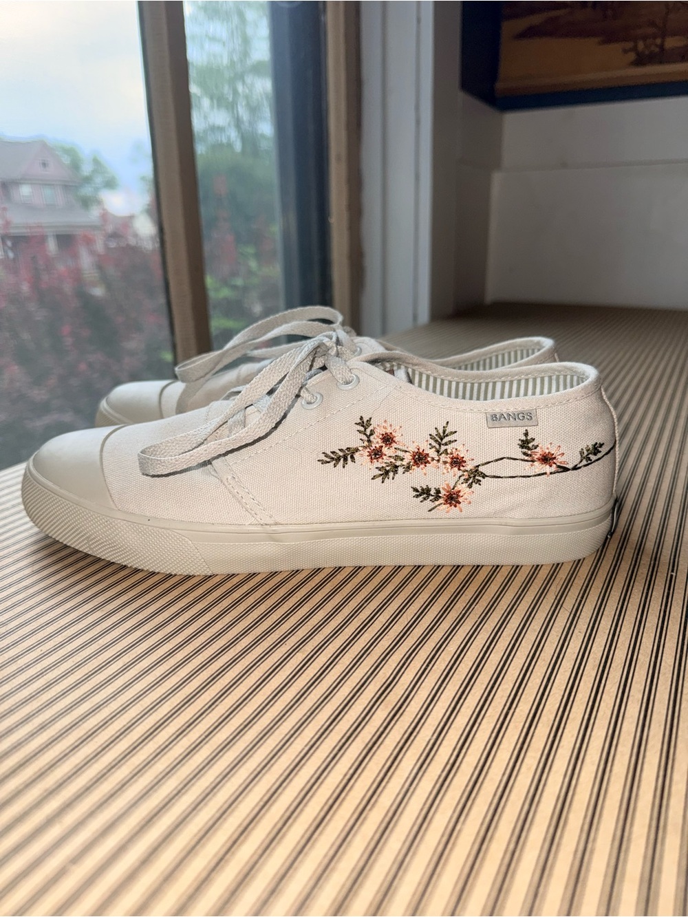 Women's Tan Canvas Lace-Up Sneakers with Pink Floral Embroidery - Picture 5 of 7